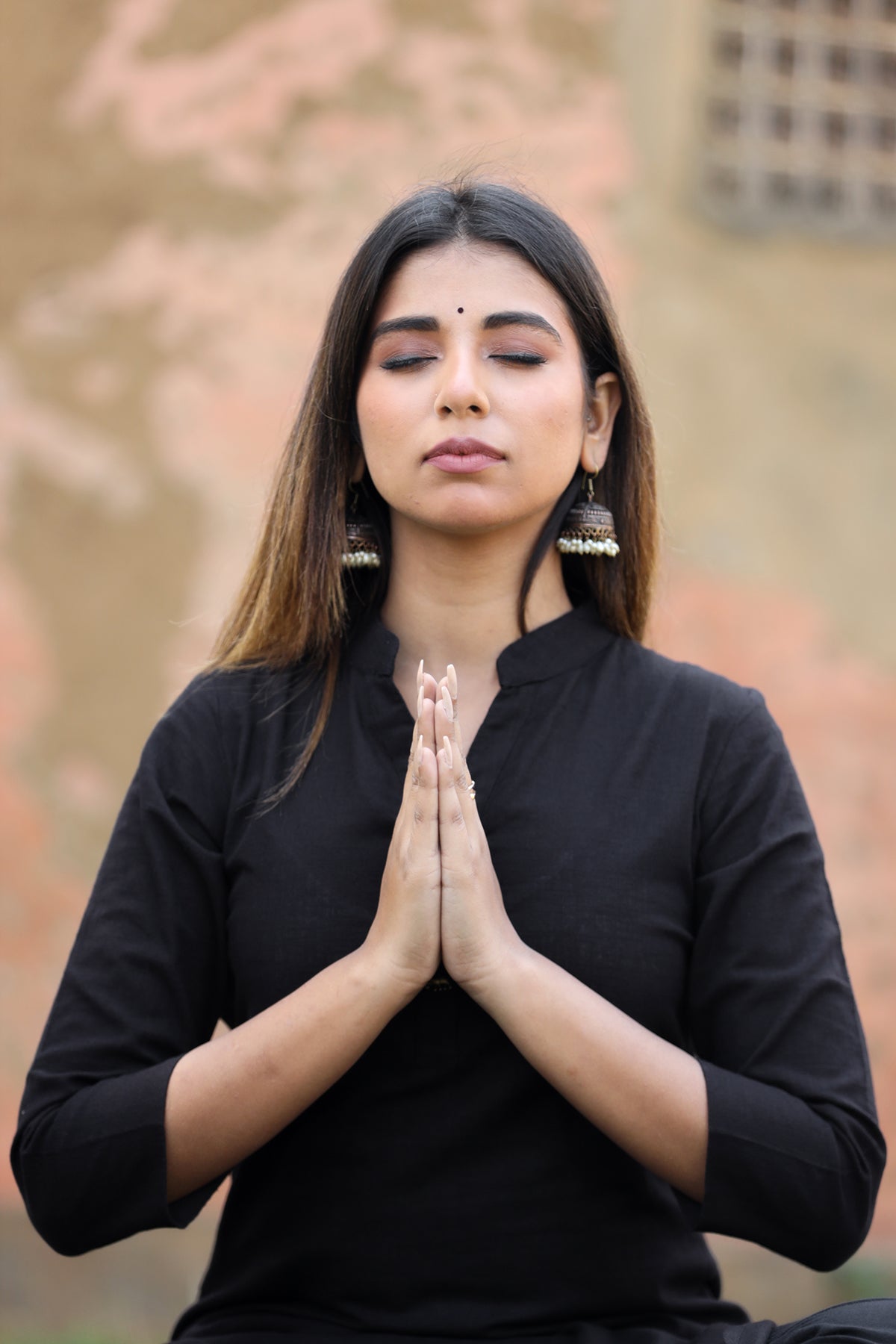 Saadgi ~ Beauty in Simplicity Cotton Kurti, Raven Black š¤