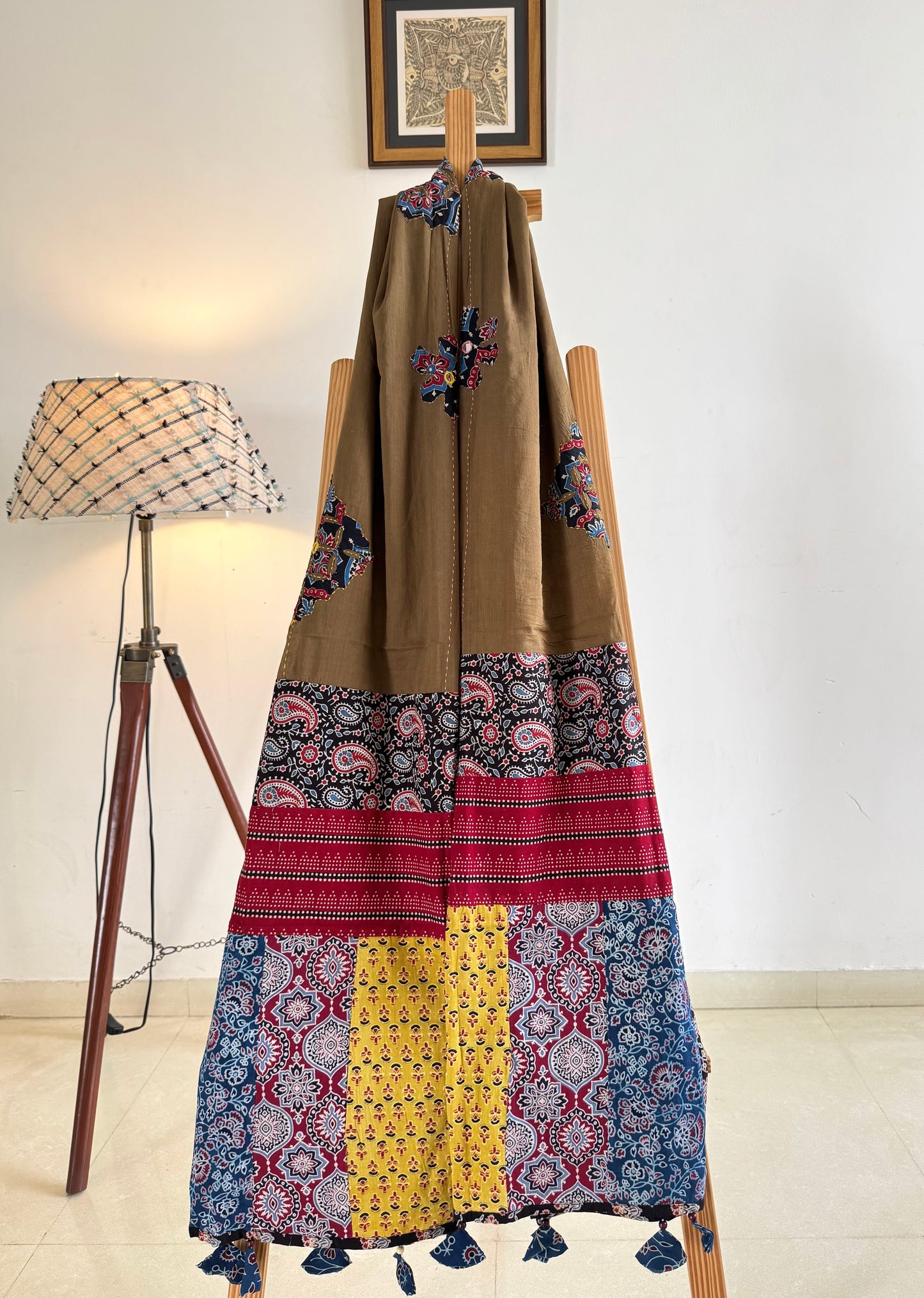 𓂃ོ⋆☀︎𓂃ᨒོ Ajrakh, Applique & Kantha Embroidered Dupatta ~ Coco Brown w/ Black Flowers 𑁍ࠬ