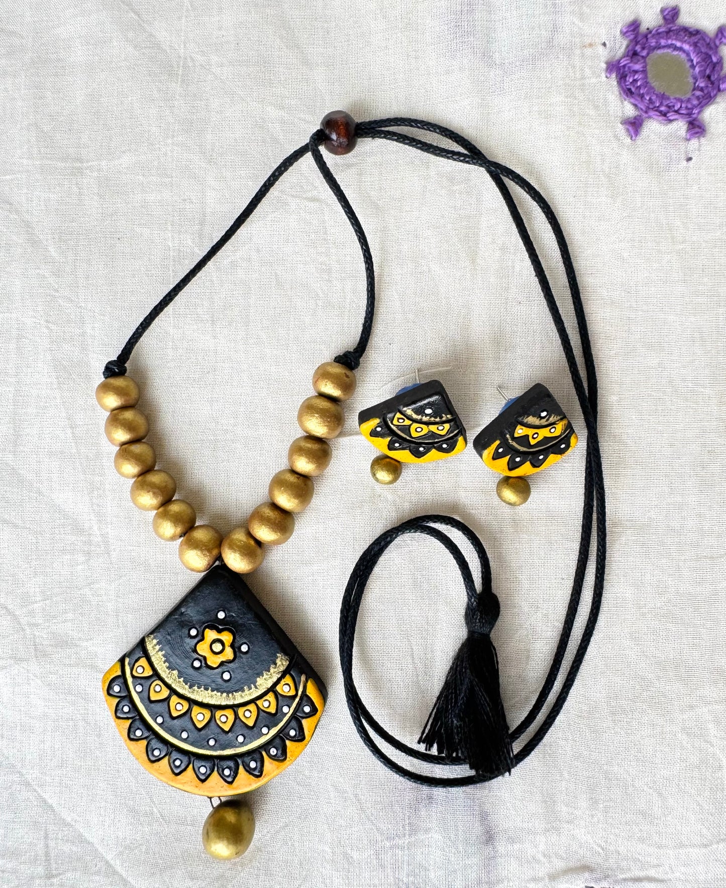 Mati ke Rang ~ Terracotta Jewelry Set ~ Black Floral Arc