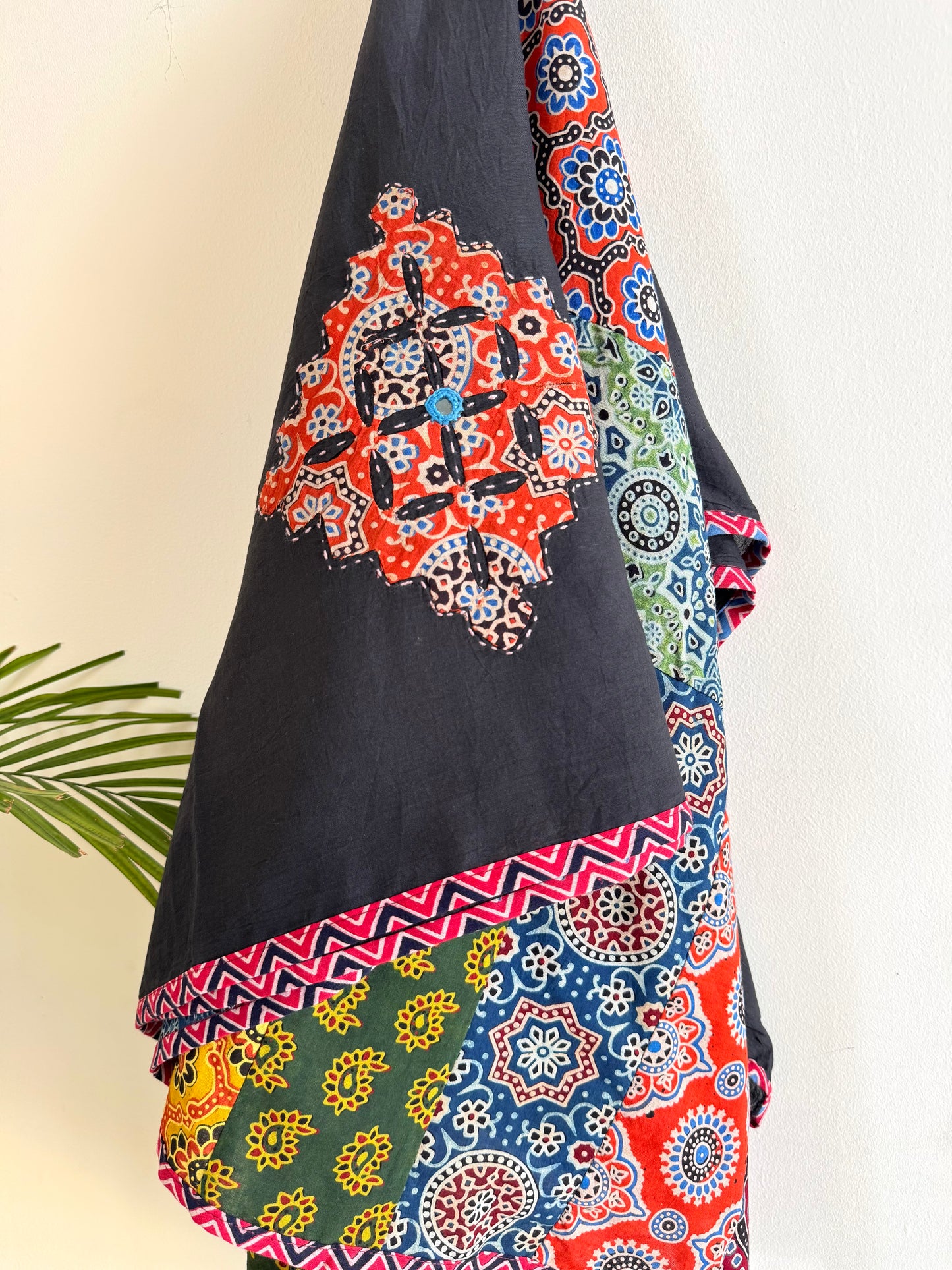 𓂃ོ⋆☀︎𓂃ᨒོ Ajrakh, Applique & Kantha Embroidered Dupatta ~ Black with Ruby Crystals𑁍ࠬ