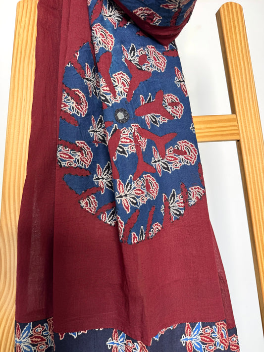 𓂃ོ⋆☀︎𓂃ᨒོ Ajrakh, Applique & Kantha Dupatta ~ Burgundy Red w/ Blue Flowers 𑁍ࠬ