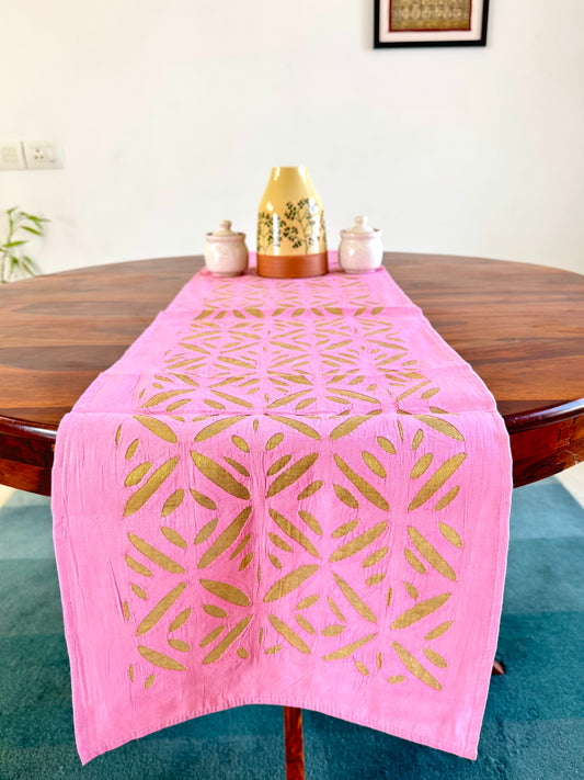 Blush Pink ~ Applique work Table Runner w/ 4 Table Mats