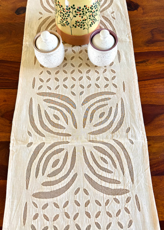 Beige ~ Applique work Table Runner w/ 4 Table Mats