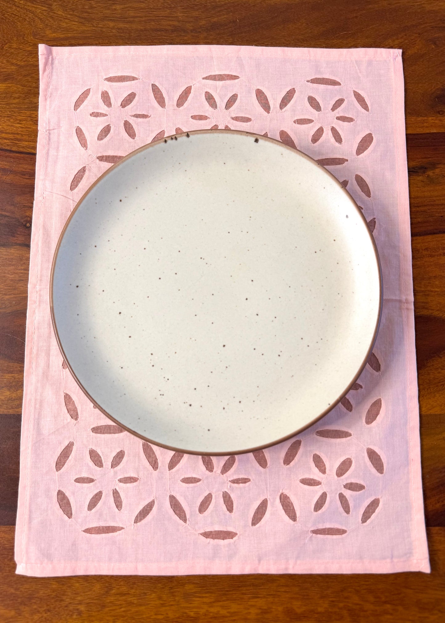 Peach Pink ~ Applique work Table Runner w/ 4 Table Mats