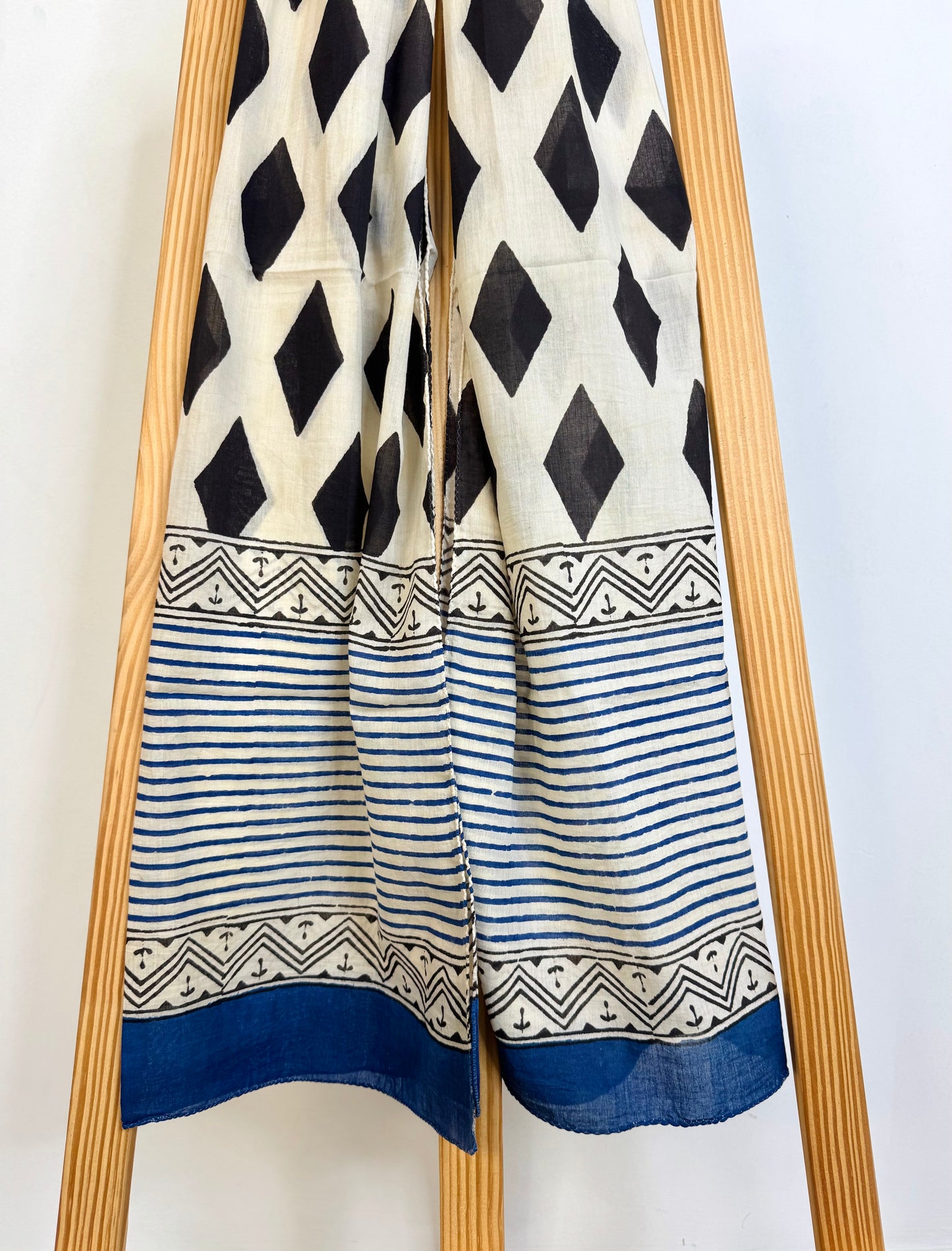 Raag 🪷 Mulmul Cotton Stoles ~ Diamond Black