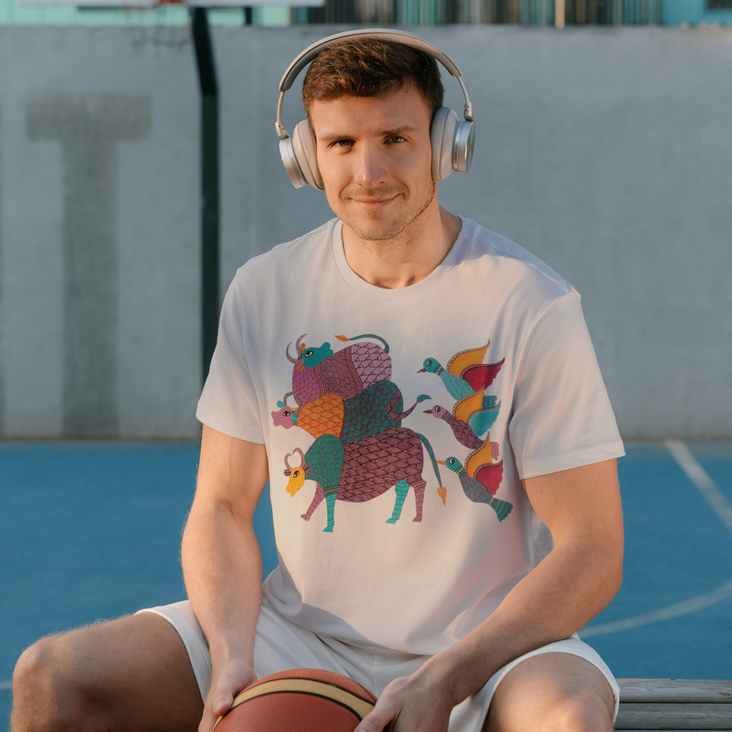 3 Bulls - Gond Handpainted T-shirt