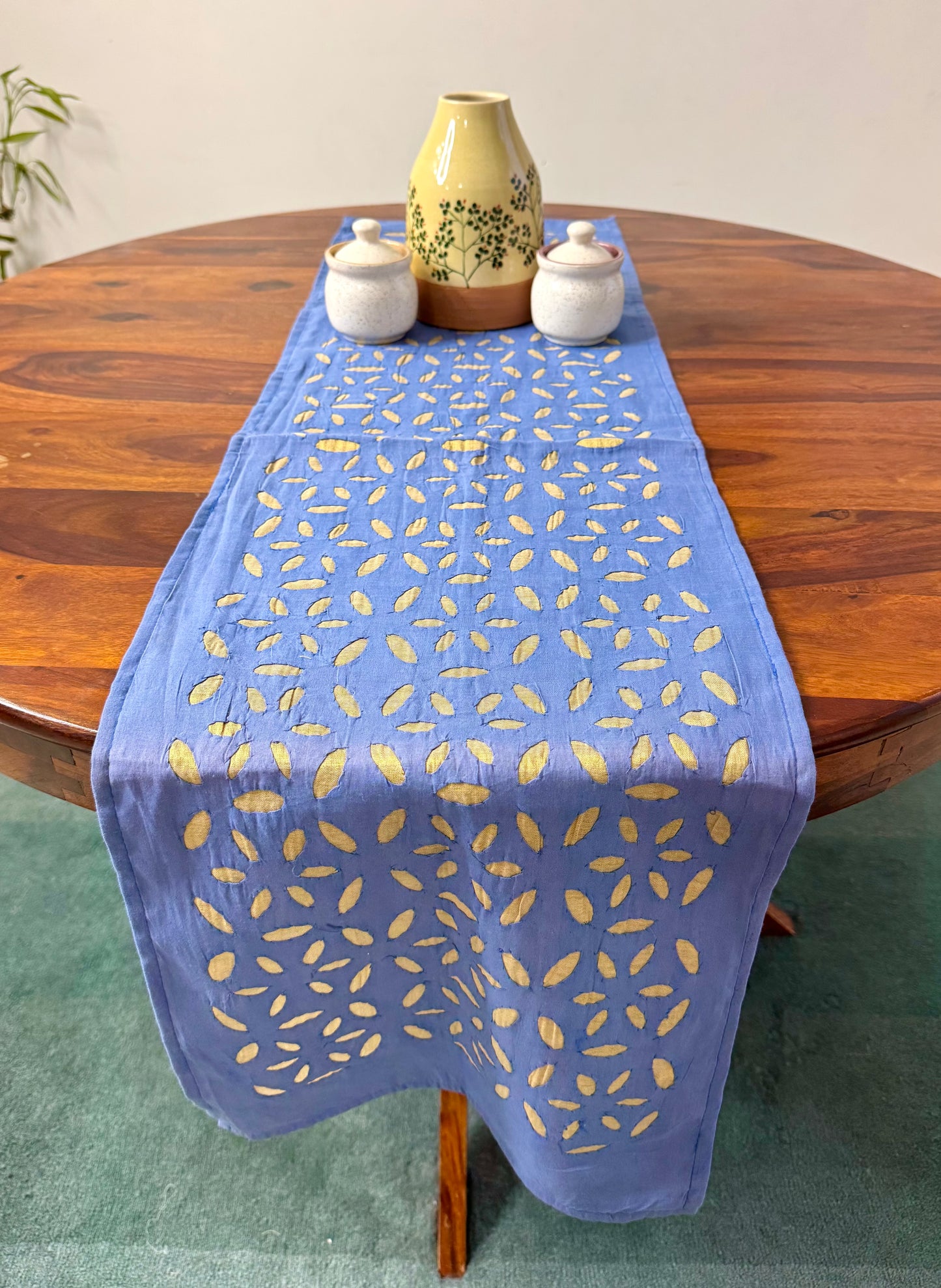 Pastel Blue ~ Applique work Table Runner w/ 4 Table Mats