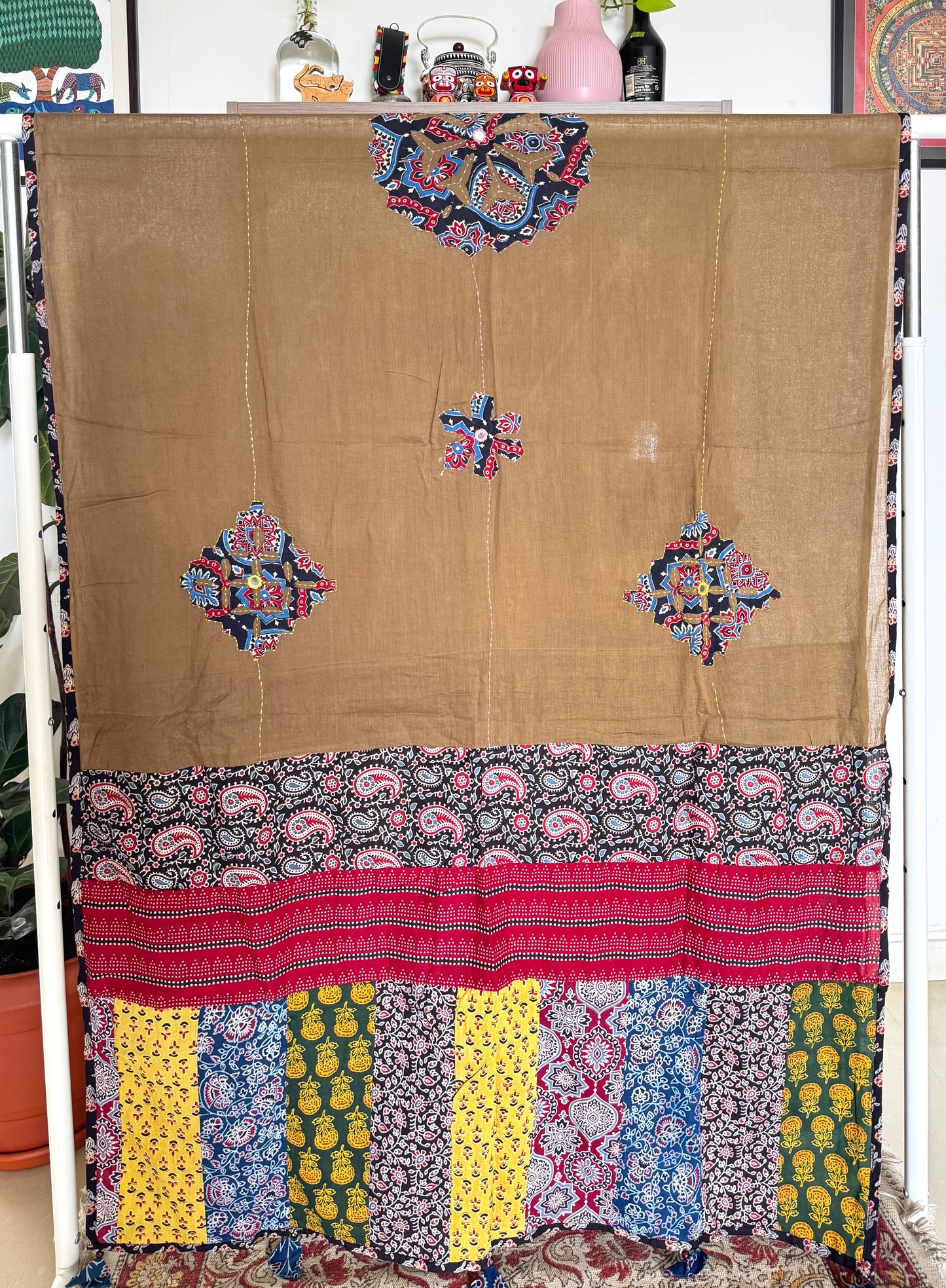 𓂃ོ⋆☀︎𓂃ᨒོ Ajrakh, Applique & Kantha Embroidered Dupatta ~ Coco Brown w/ Black Flowers 𑁍ࠬ