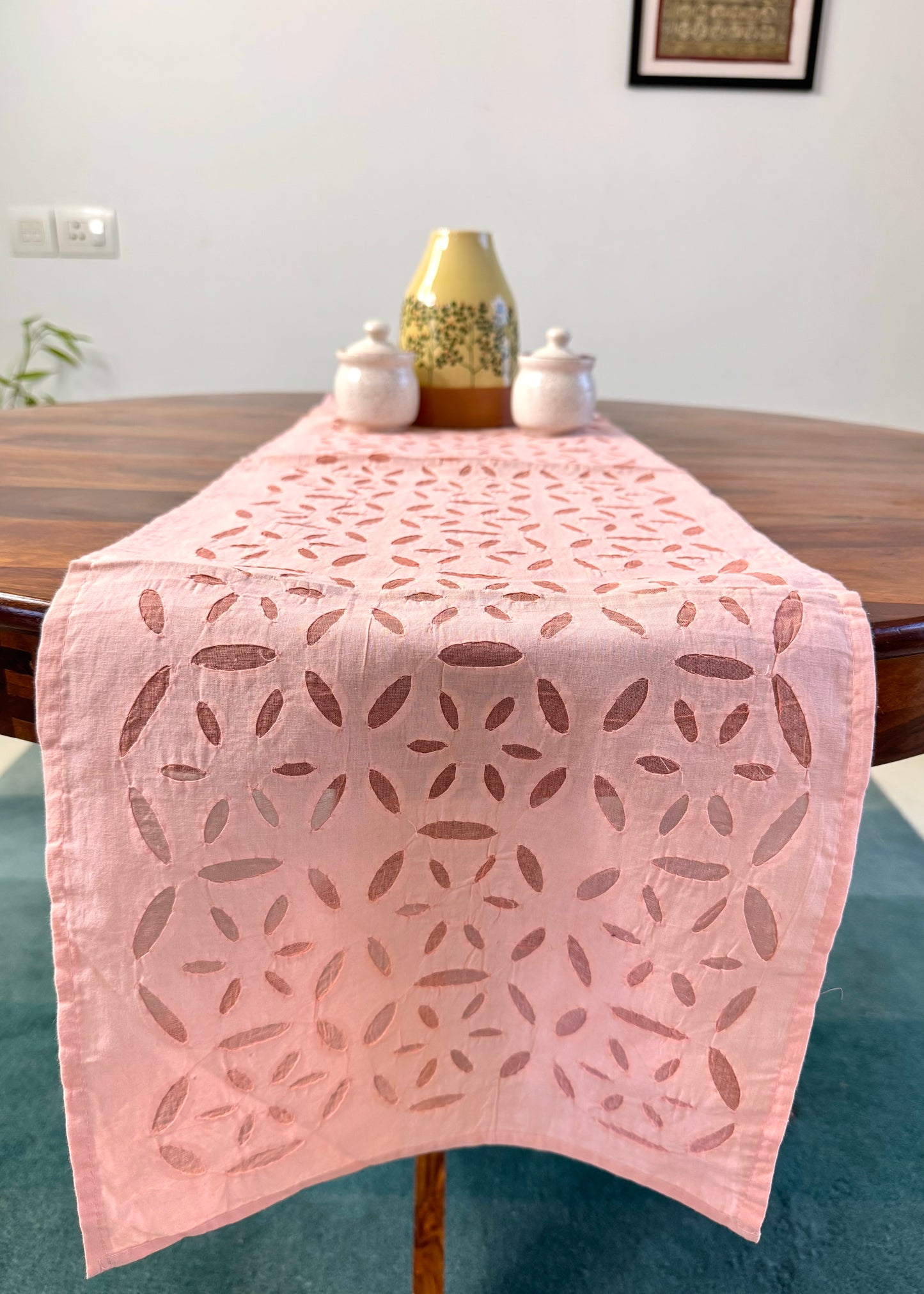 Peach Pink ~ Applique work Table Runner w/ 4 Table Mats