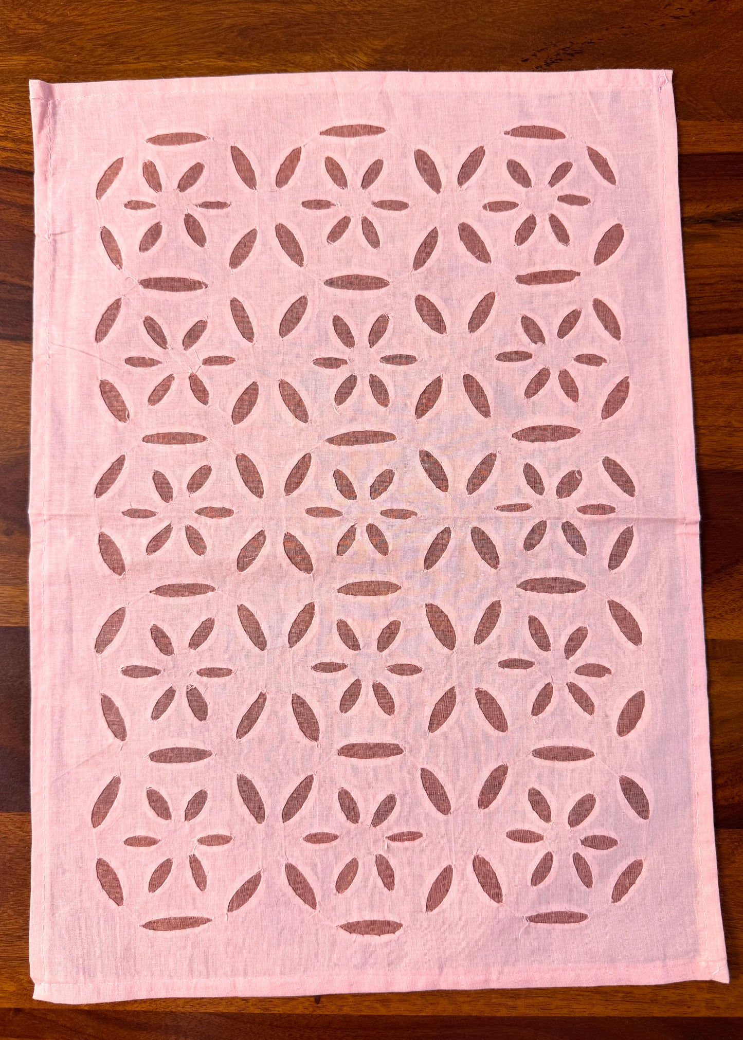 Peach Pink ~ Applique work Table Runner w/ 4 Table Mats