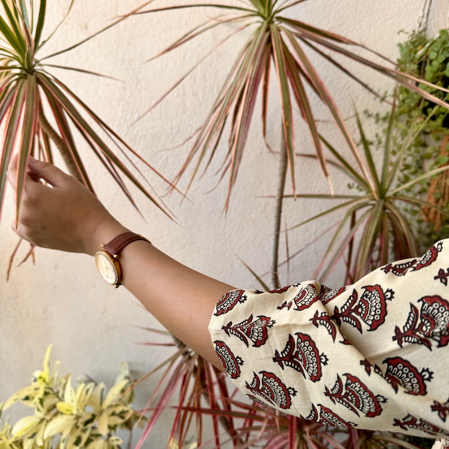 Daisy - Ivory Dabu Kurti