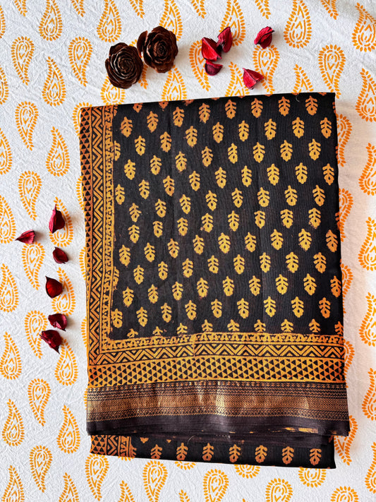 Queen of Spades - Yellow & Black Maheshwari Saree