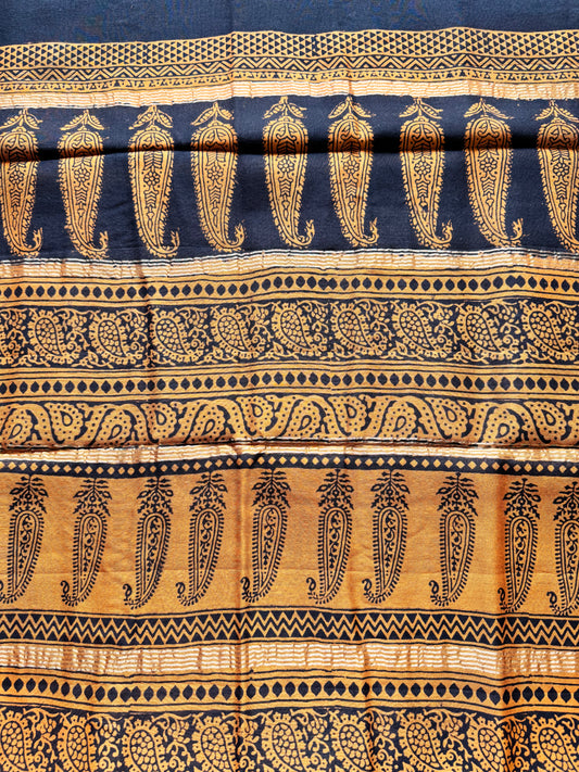 Queen of Spades - Yellow & Black Maheshwari Saree