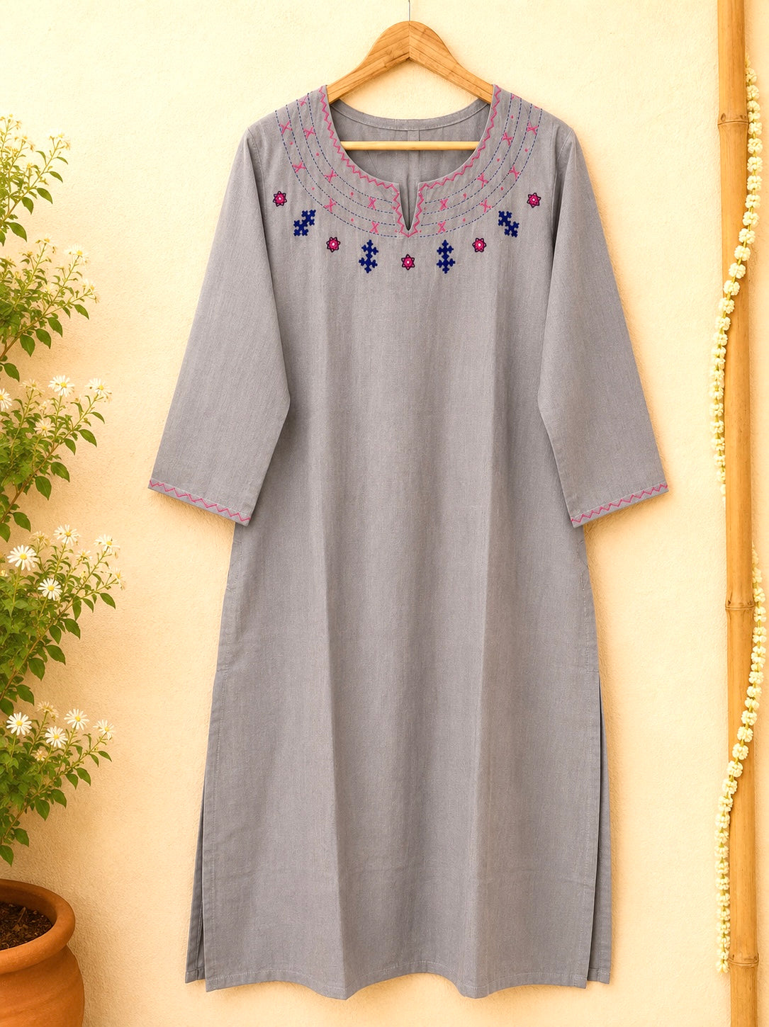 Masakali ~ Grey Embroidered Kurti & Kota Doriya Dupatta Set