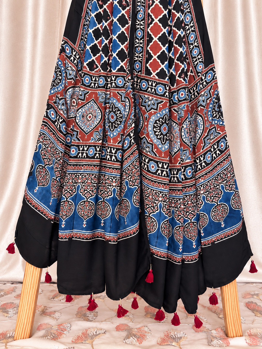 Dastaan-e-Ajrakh ✨ Modal Silk Dupatta ~ Royal Blue Jharokha