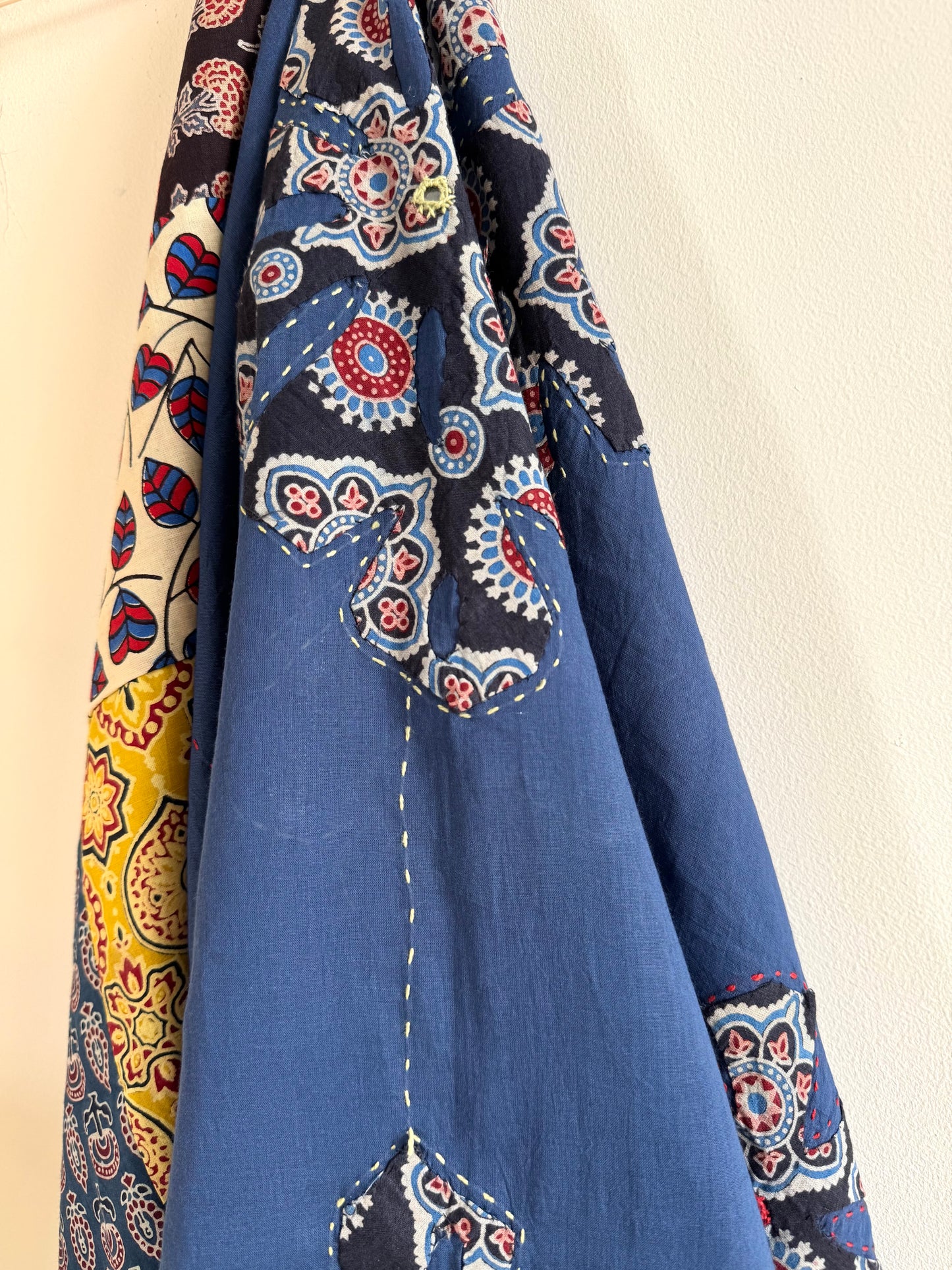 𓂃ོ⋆☀︎𓂃ᨒོ Ajrakh, Applique & Kantha Embroidered Dupatta ~ Navy Blue w/ Black Flowers 𑁍ࠬ