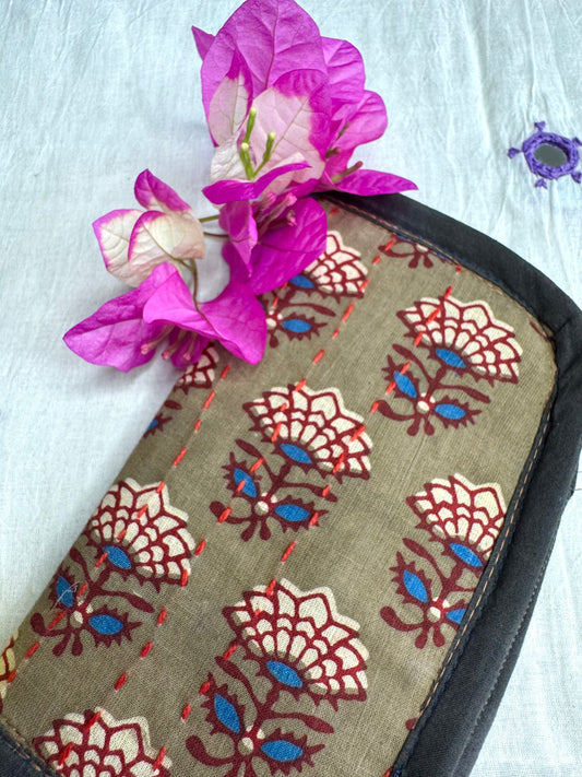 Navrang ~ Ajrakh Handcrafted Wallets ~ Beige