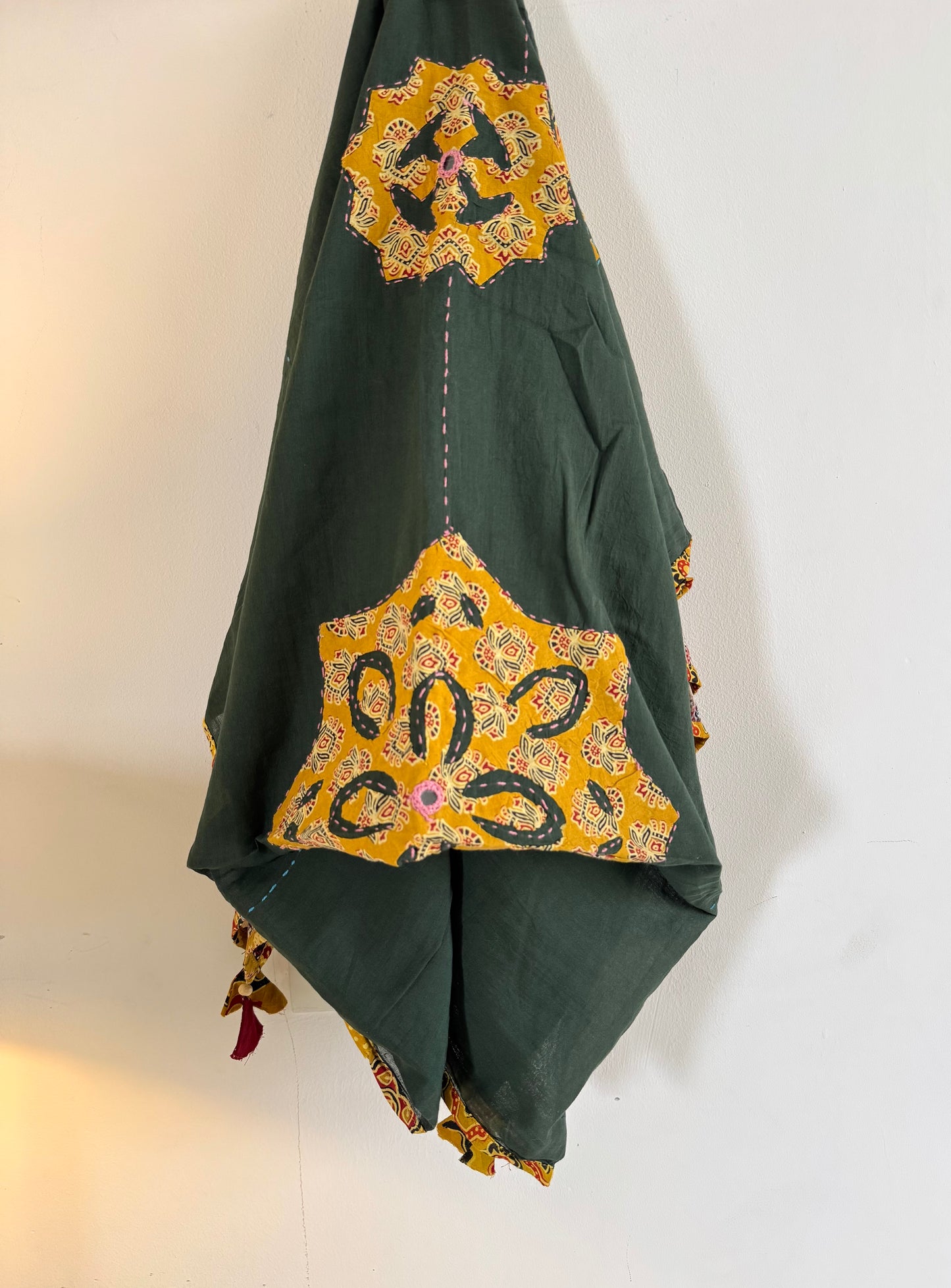 𓂃ོ⋆☀︎𓂃ᨒོ Ajrakh, Applique & Kantha Embroidered Dupatta ~ Olive Green w/ Yellow Flowers 𑁍ࠬ