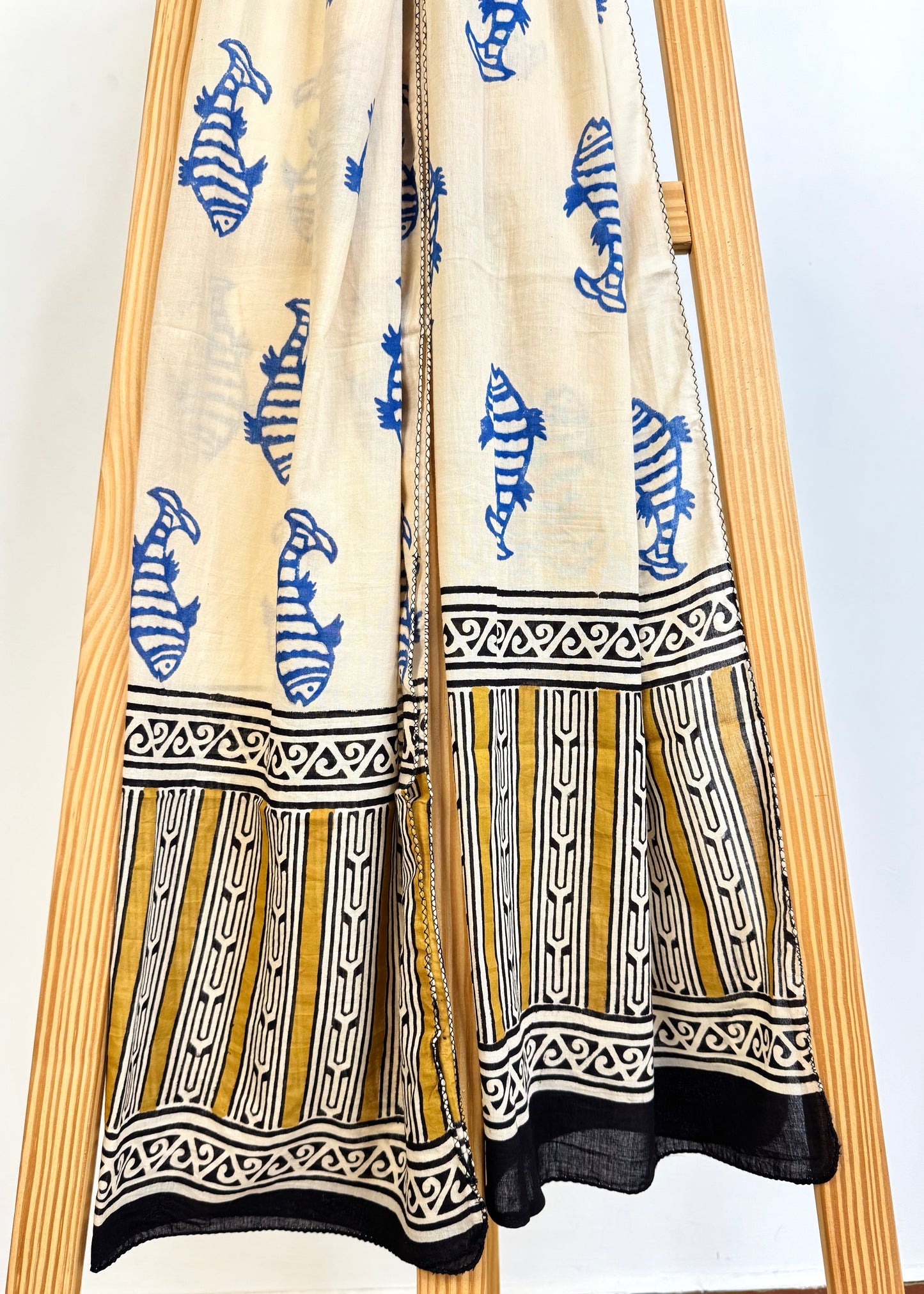 Raag🪷Mulmul Cotton Stoles ~ Fish Blue