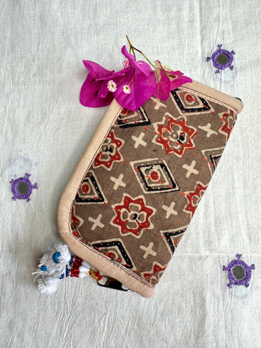 Navrang ~ Ajrakh Handcrafted Wallets ~ Coco brown
