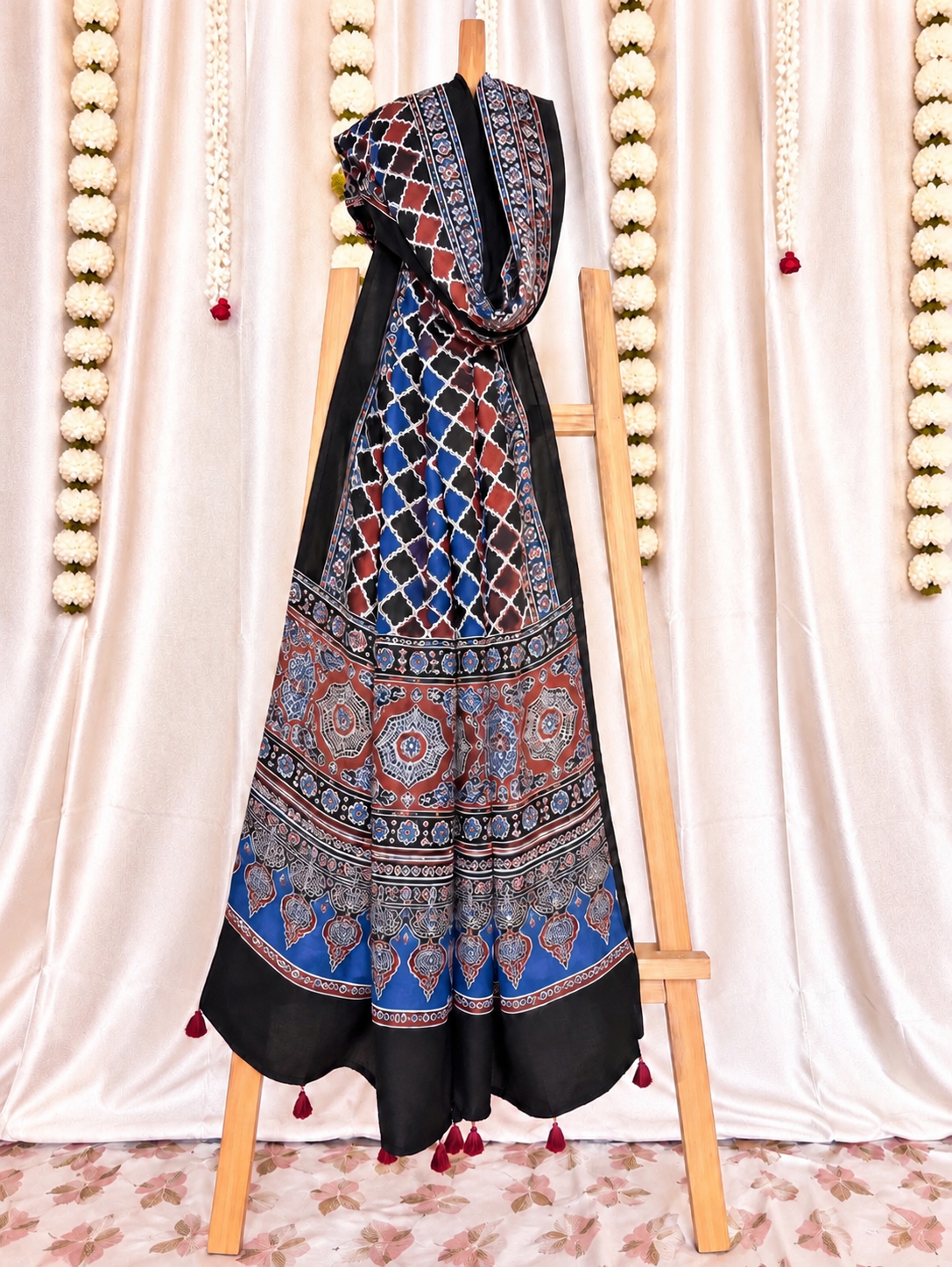 Dastaan-e-Ajrakh ✨ Modal Silk Dupatta ~ Royal Blue Jharokha