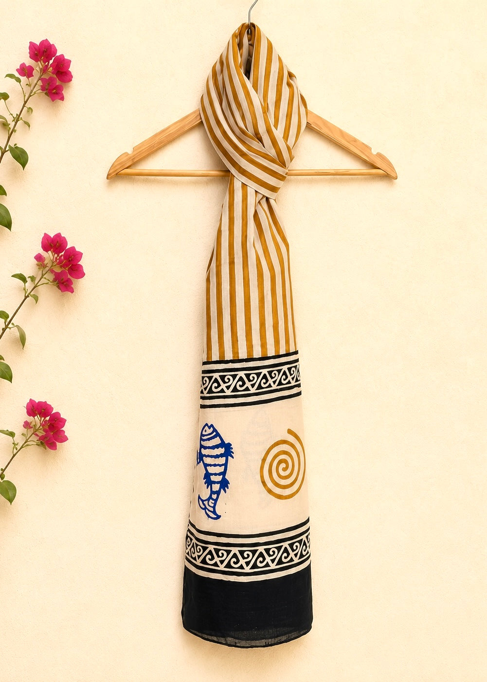 Raag 🪷 Mulmul Cotton Stoles ~ Fish & Circles