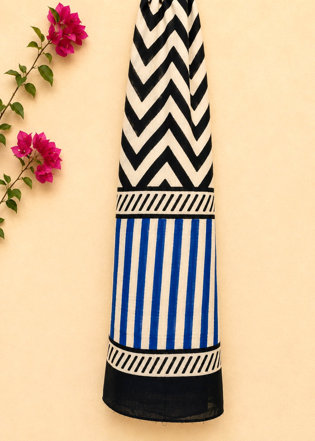 Raag 🪷 Mulmul Cotton Stoles ~ Zigzag Black