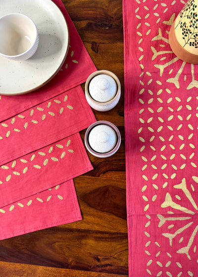 Ruby Red ~ Applique work Table Runner w/ 4 Table Mats