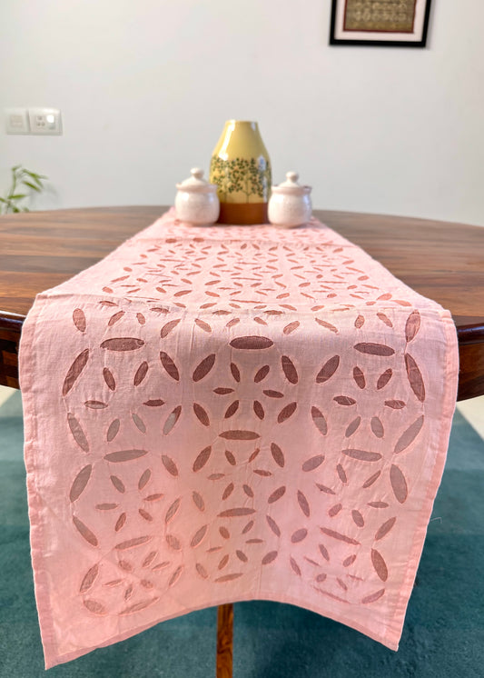 Peach Pink ~ Applique work Table Runner w/ 4 Table Mats