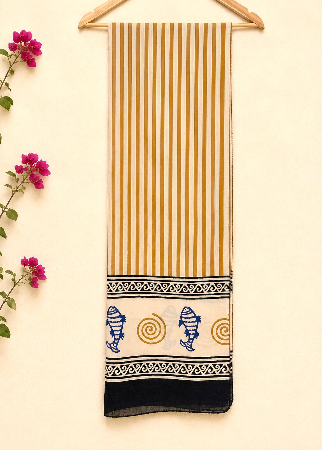 Raag 🪷 Mulmul Cotton Stoles ~ Fish & Circles