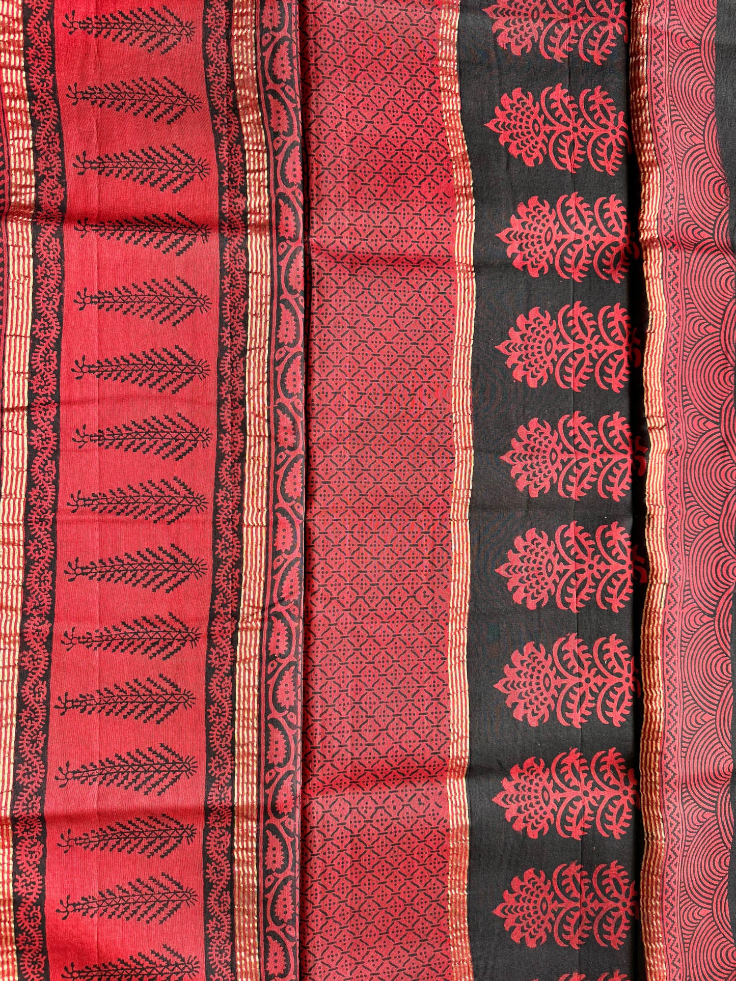 Scarlet Sweetheart - Red Maheshwari Saree